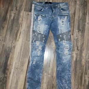 Ripped Jeans